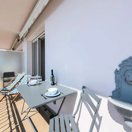 - Suquet Vue & Acces - - Suquet Vue & Acces Mae-3163 * Cannes